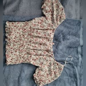 Rabbit Rose floral cropped smocked blouse size small